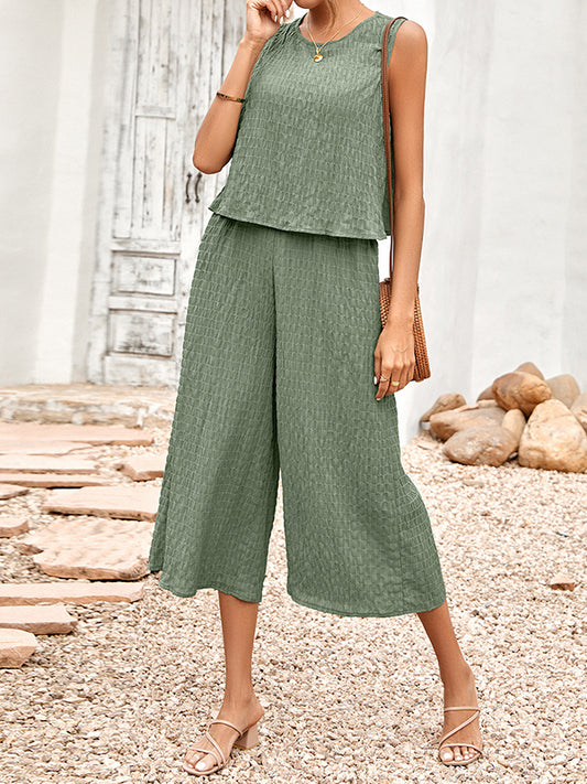 Cropped Sleeveless Solid Color Round-Neck Jumpsuits