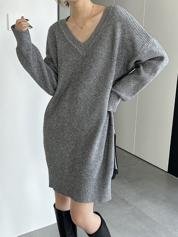 Simple Loose Long Sleeves Solid Color V-Neck Sweater Dresses